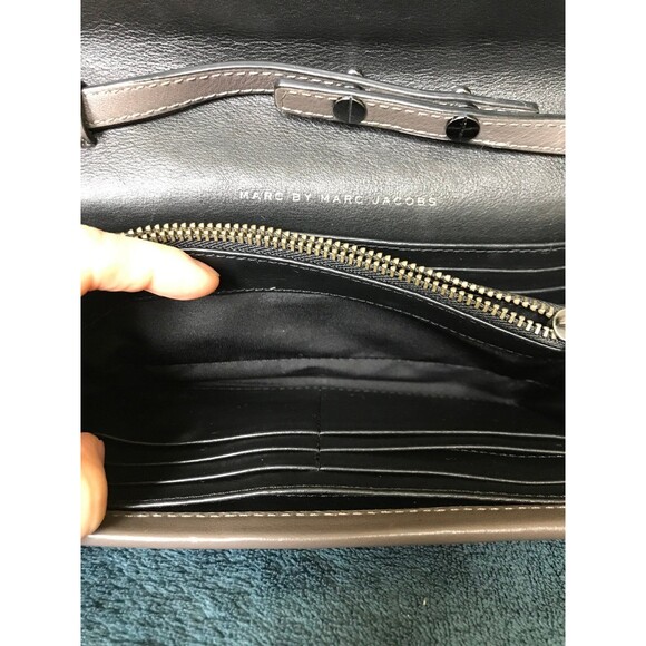 MARC BY MARC JACOBS wallet on chain crossbody with studs - Picture 9 of 11